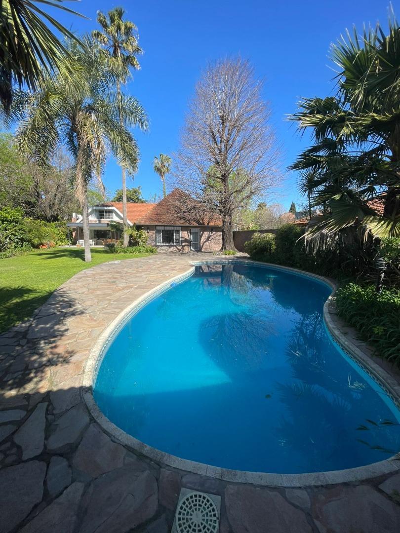 CASA EN VENTA EN LOMAS DE SAN ISIDRO