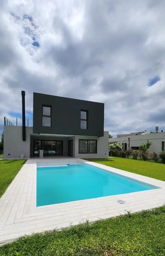 Venta de Casa en Terralagos Canning a Estrenar