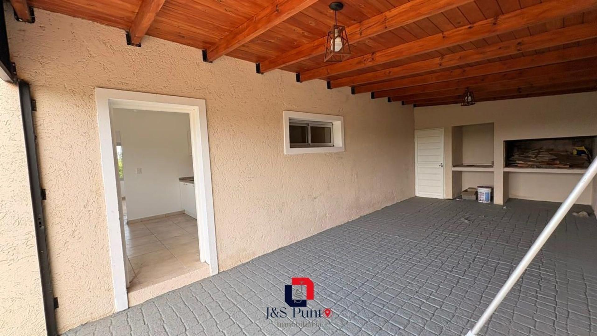 Casa 3 ambientes con 1 baño