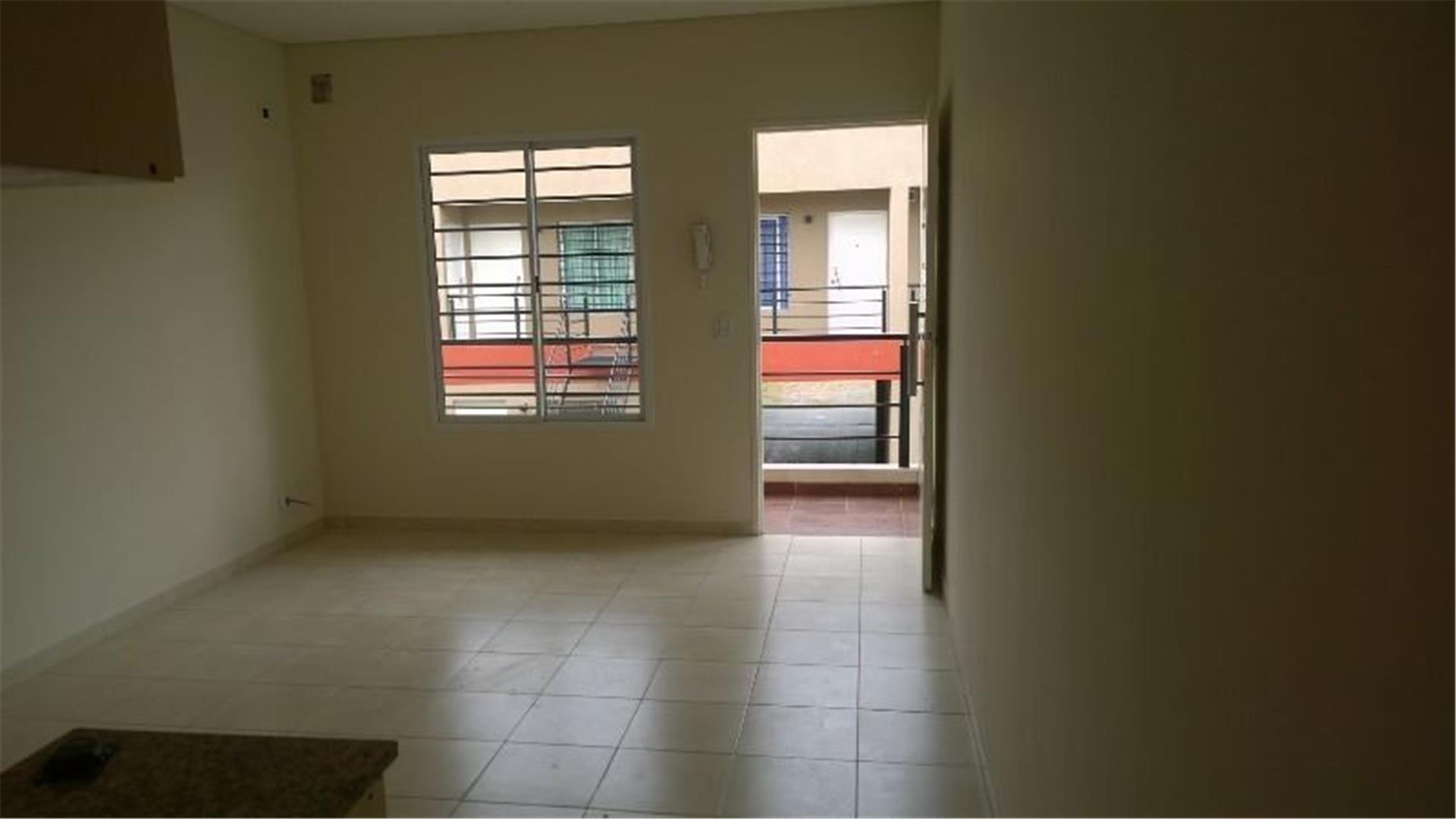 OPORTUNIDAD  . 2 AMB EN COMPLEJO CON COCHERA EN SAN MIGUEL