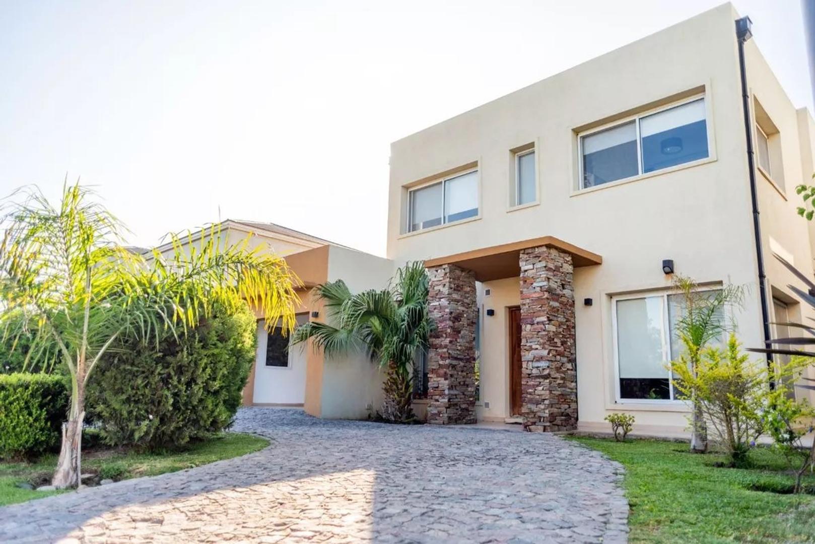 Casa en venta en Altos de Hudson I