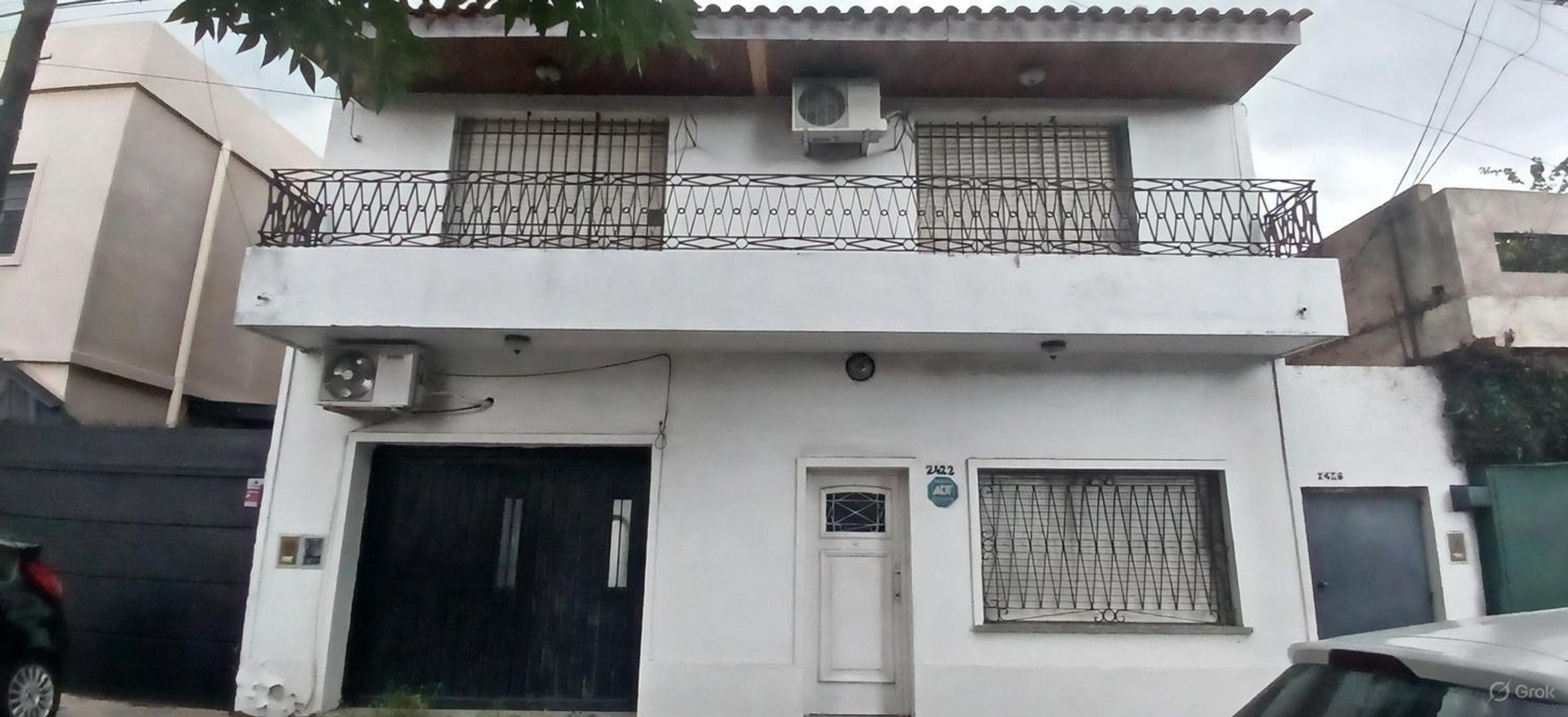 Casa En Venta En Juan Clark Beccar 2400
