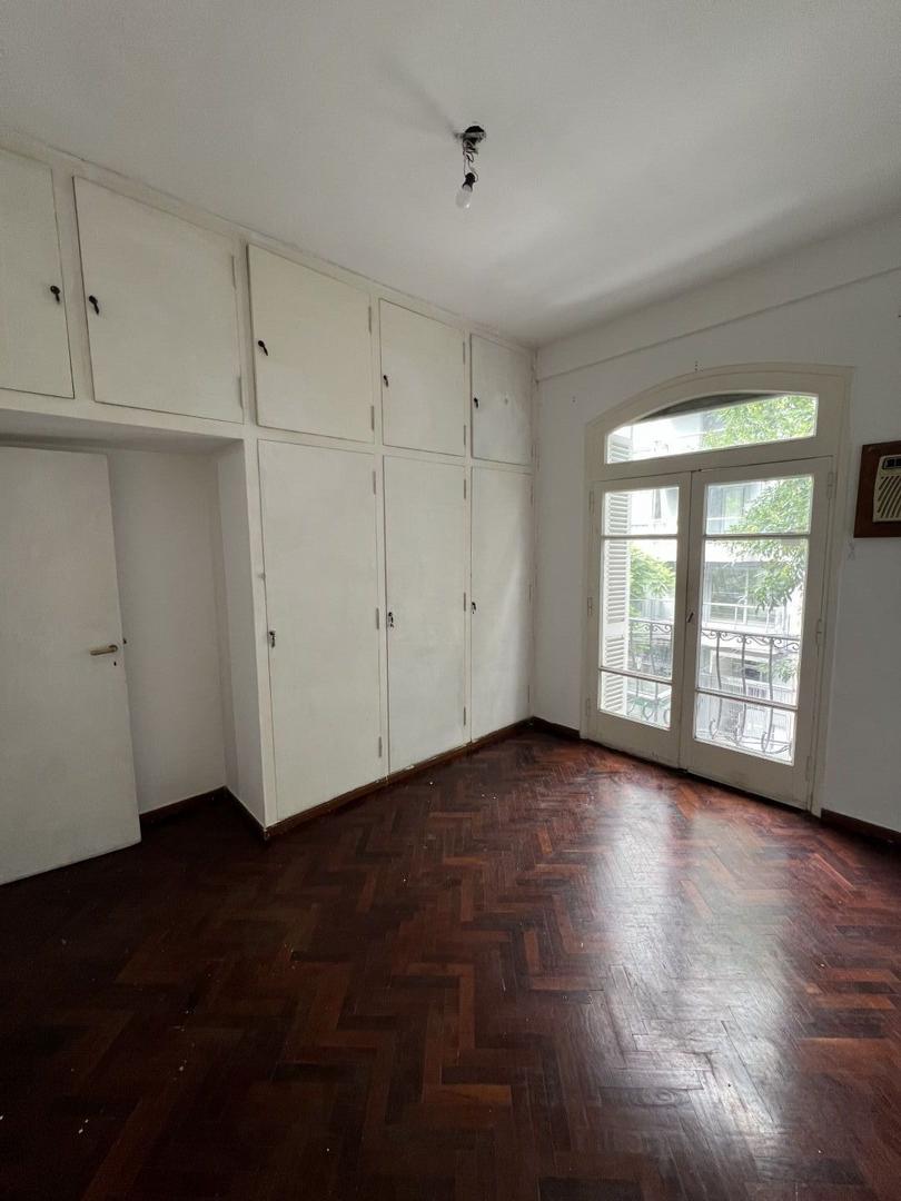 VUELTA DE OBLIGADO 2300, Piso 2