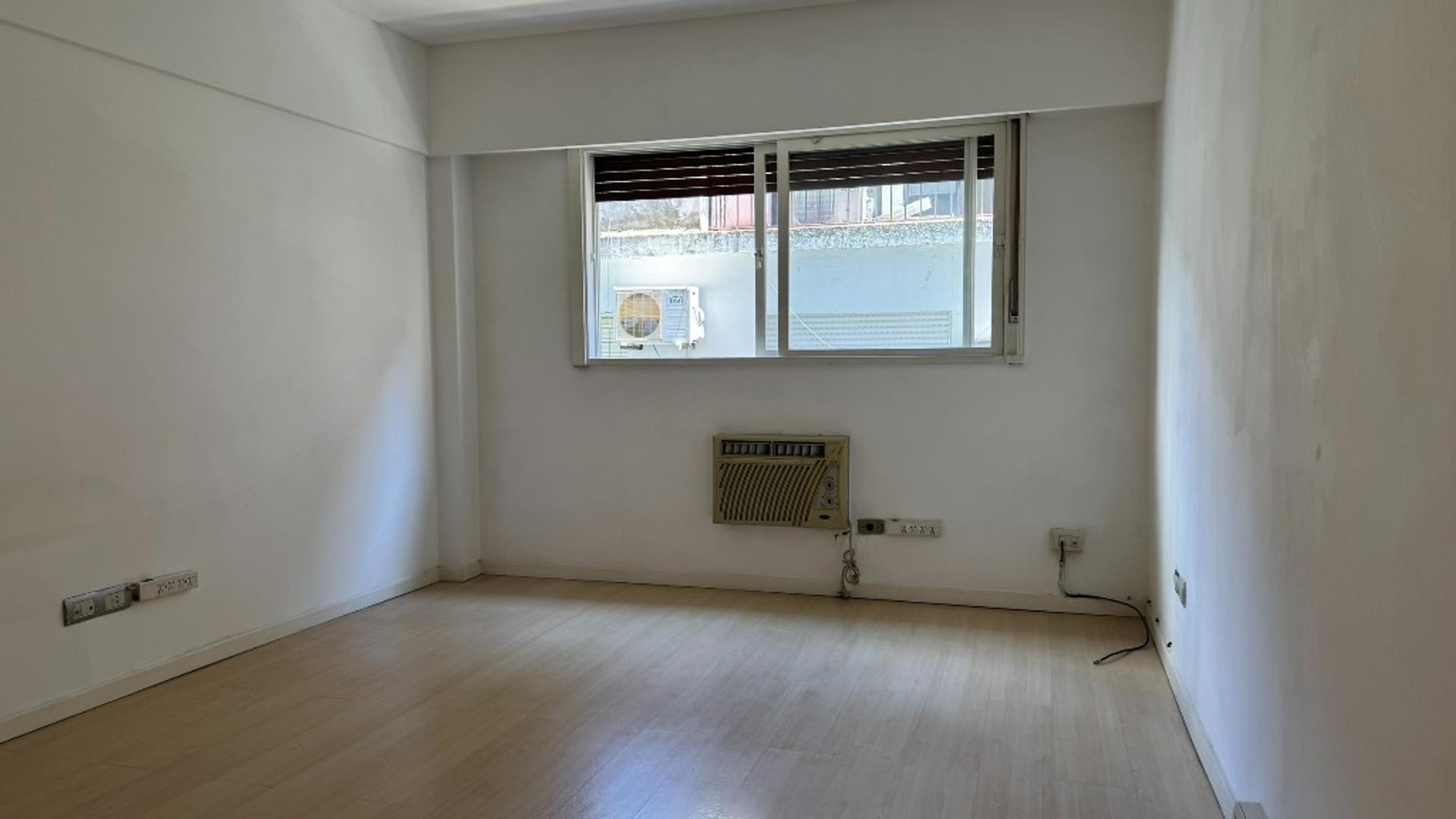 Av. del Libertador 700, Piso 11