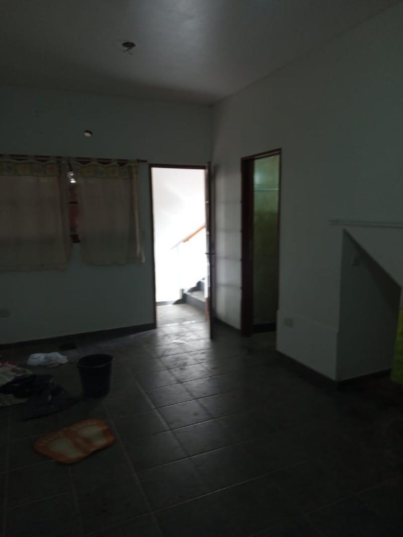 Depto Tipo Casa en Alquiler en Lomas Del Mirador, $ 380.000