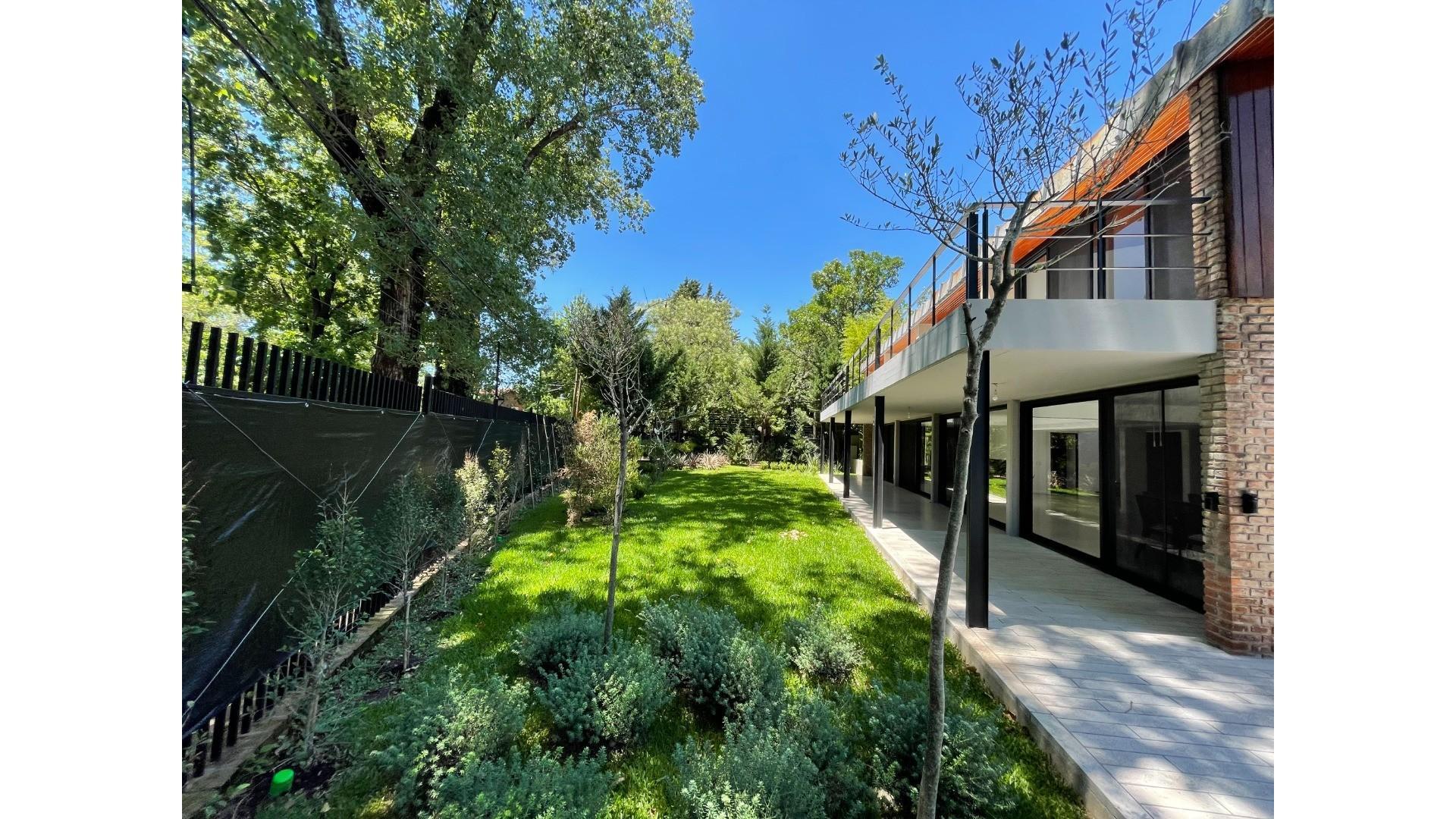 CASA EN VENTA EN SAN ISIDRO