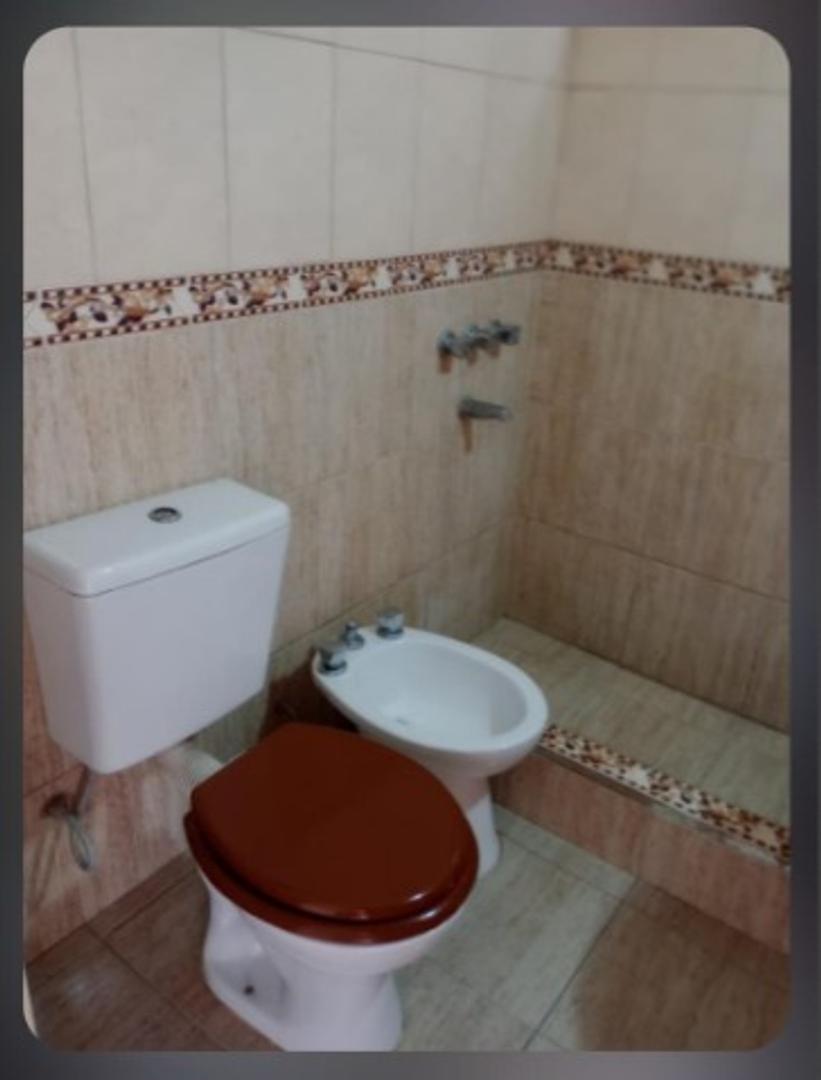 Venta casa de 3 Dormitorios - 2 baños- Valle Hermoso