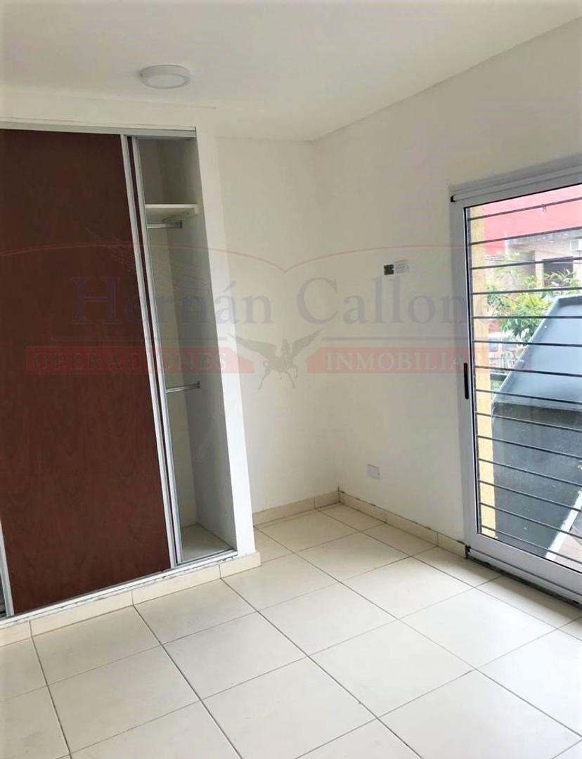 Departamento en Alquiler en Lomas Del Mirador, $ 430.000