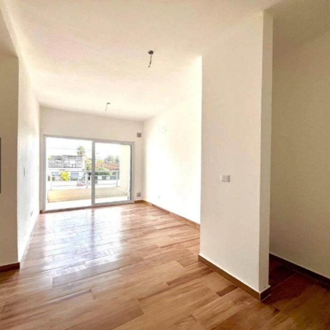 Venta departamento 2 ambientes Paso del Rey complejo