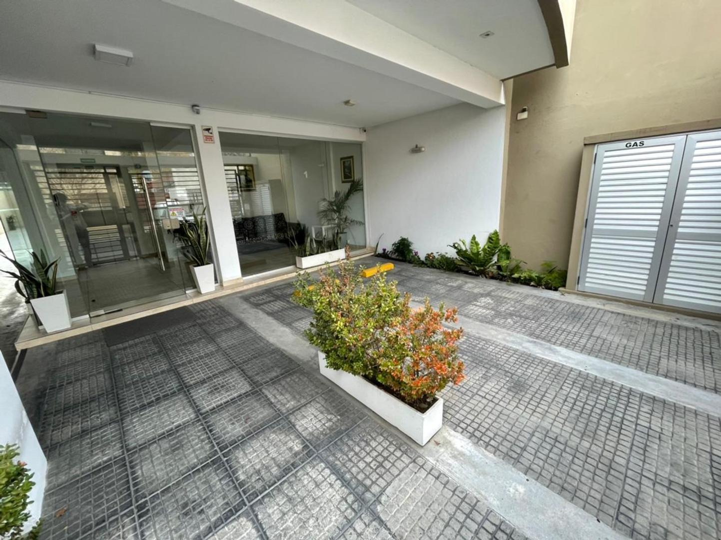 Bottaro 1100, Piso 3