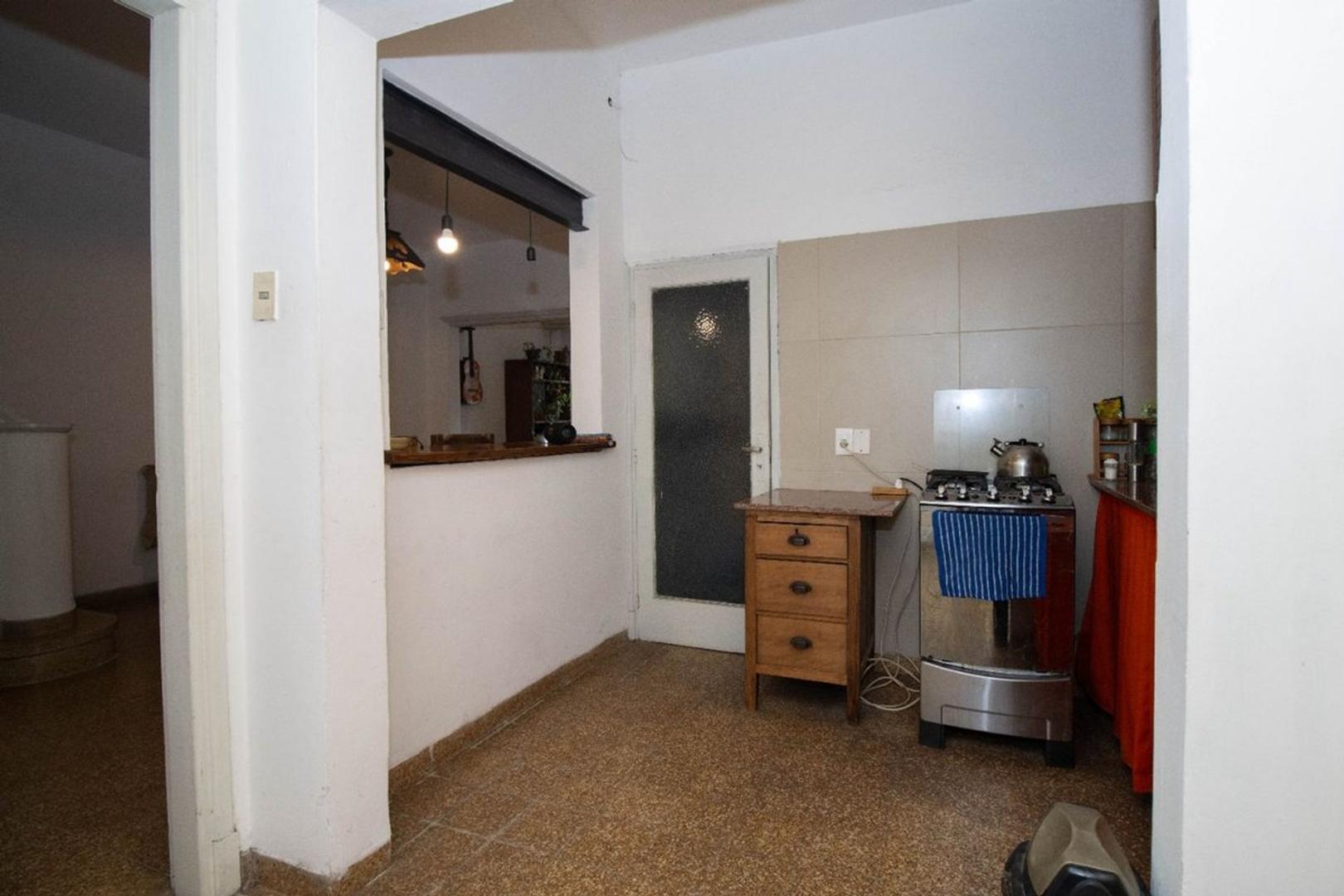 Casa 3 ambientes con 2 baños