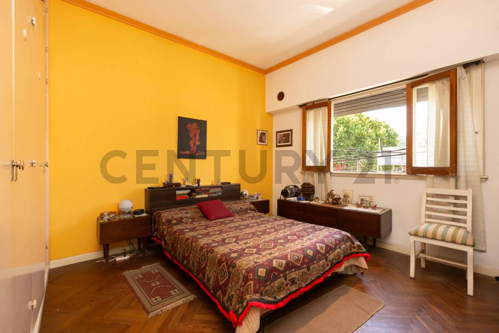 Departamento 5 ambientes con 2 baños