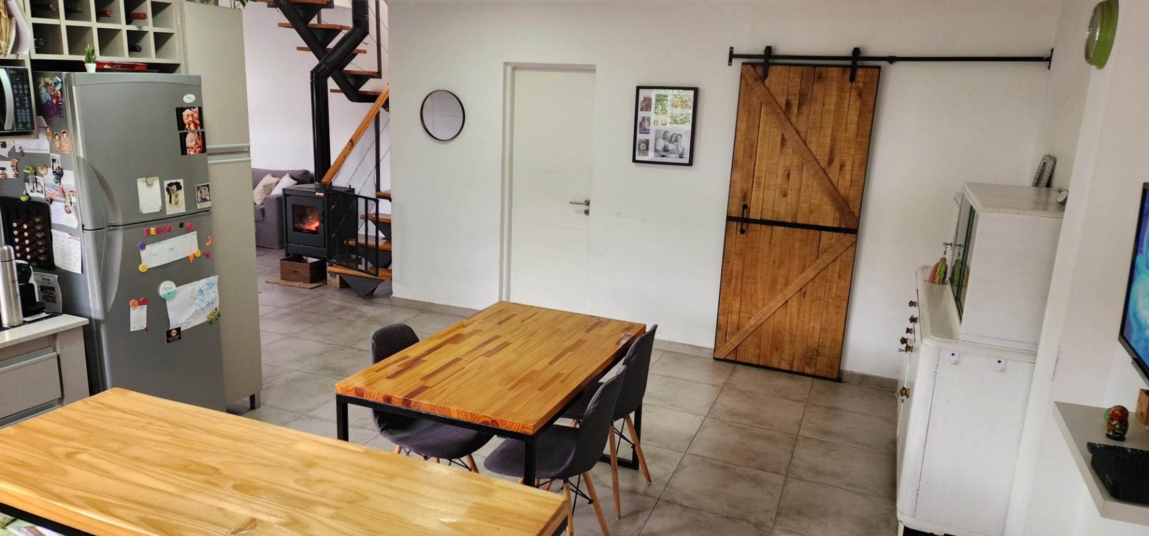 Depto Tipo Casa en Venta con 1 cocheras