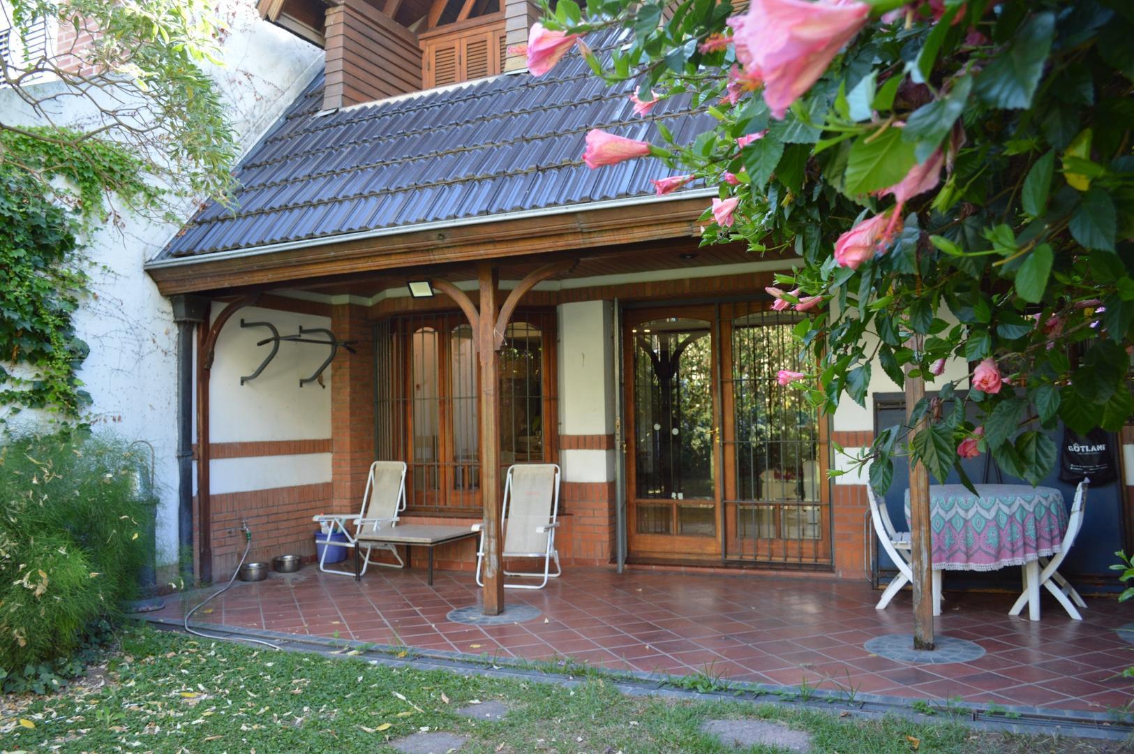 Casa de 4 ambientes en Lomas de Zamora Apto Crédito