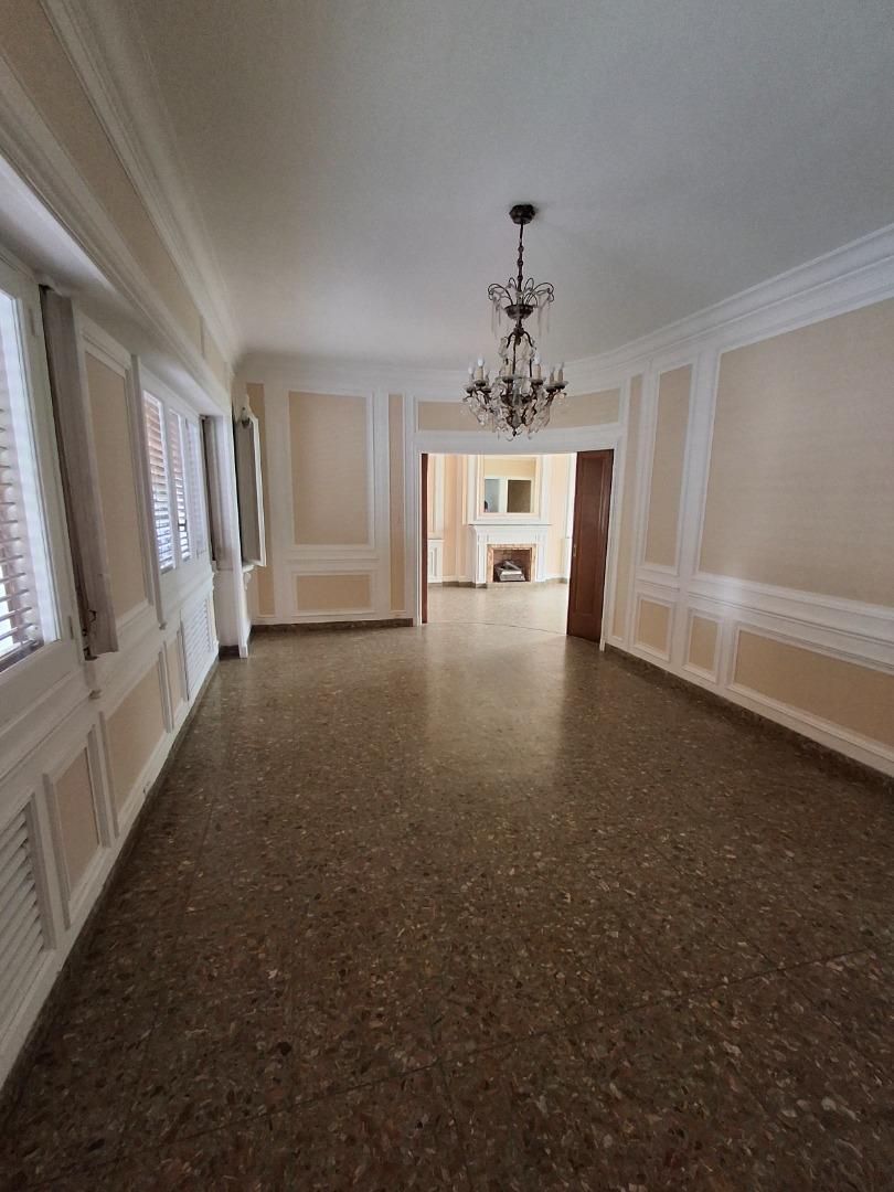 Destino Comercial, Coch y terraz, 216m cubiertos, Darwin 500