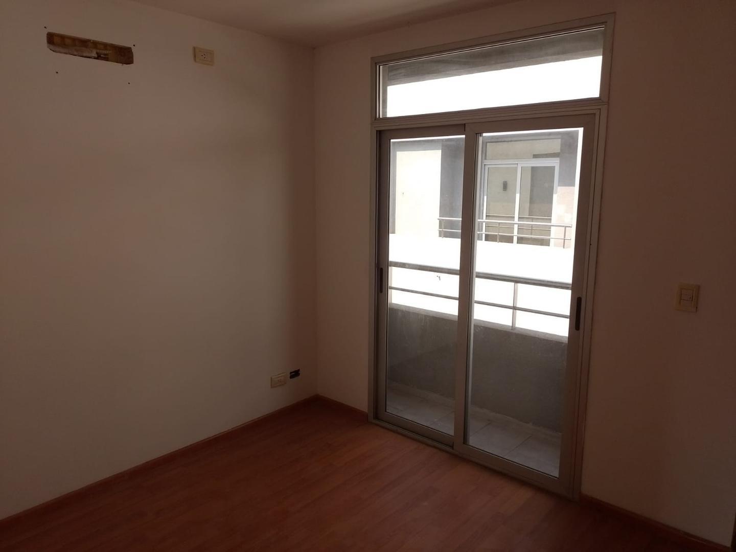 Departamento en Alquiler en Moreno, $ 880.000