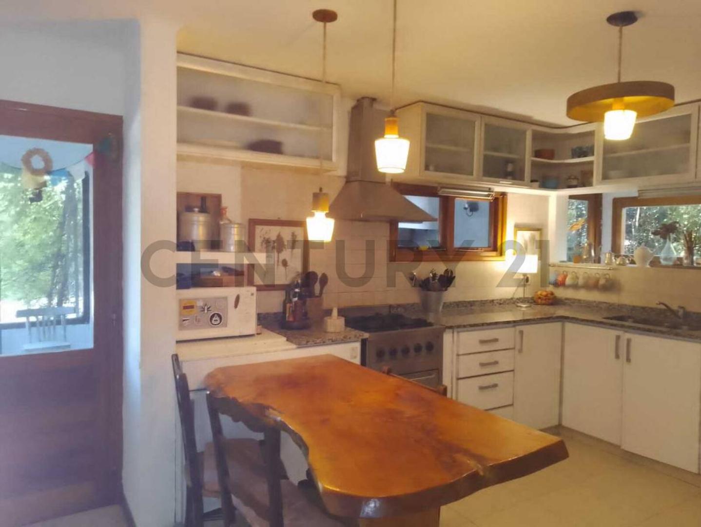 VENTA CASA 4 AMBIENTES PARQUE PISCINA BARRIO PRIVADO RUMENCO