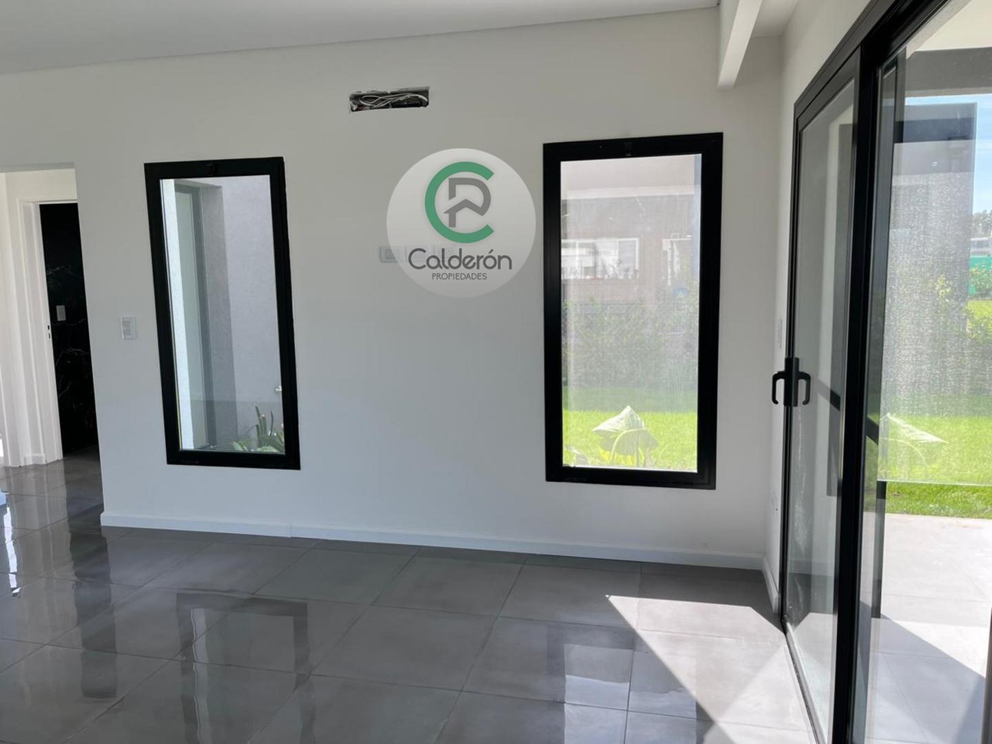 Casa 4 ambientes con 4 baños