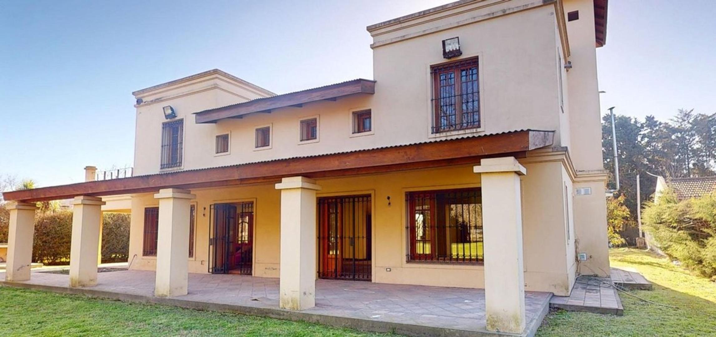 Casa a la venta en Robles Del Monarca