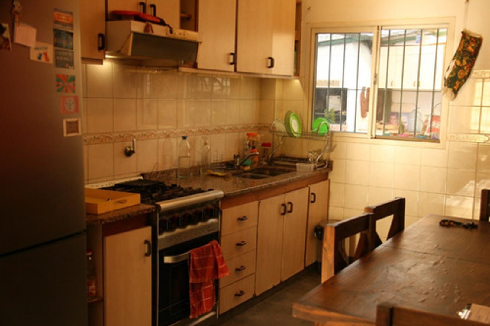 Cura Navarro 3036, Villa Tesei, Provincia de Buenos Aires, Argentina