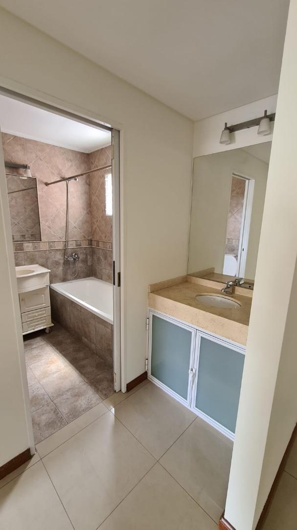 Departamento en Alquiler con 4 cocheras