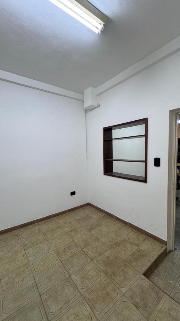 ALQUILER DE OFICINA EN MERLO CENTRO