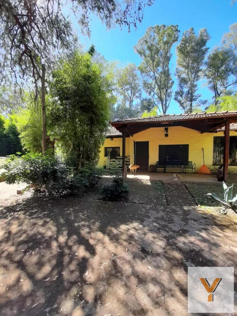 Casa en venta - 3 Dormitorios 2 Baños - 2.300Mts2 - Cañuelas