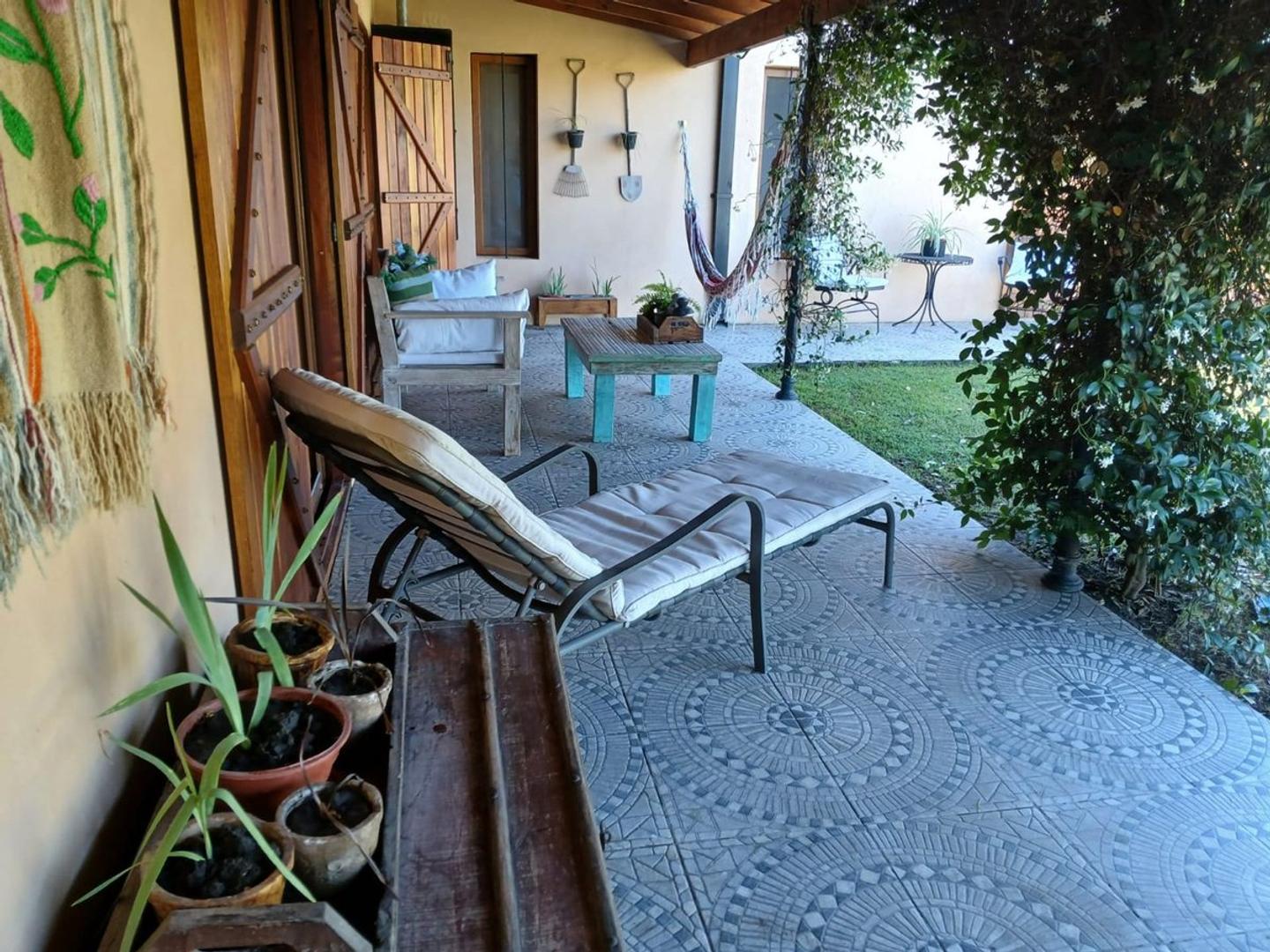 CASA 4 AMBIENTES BARRIO LA CECILIA APTO CREDITO