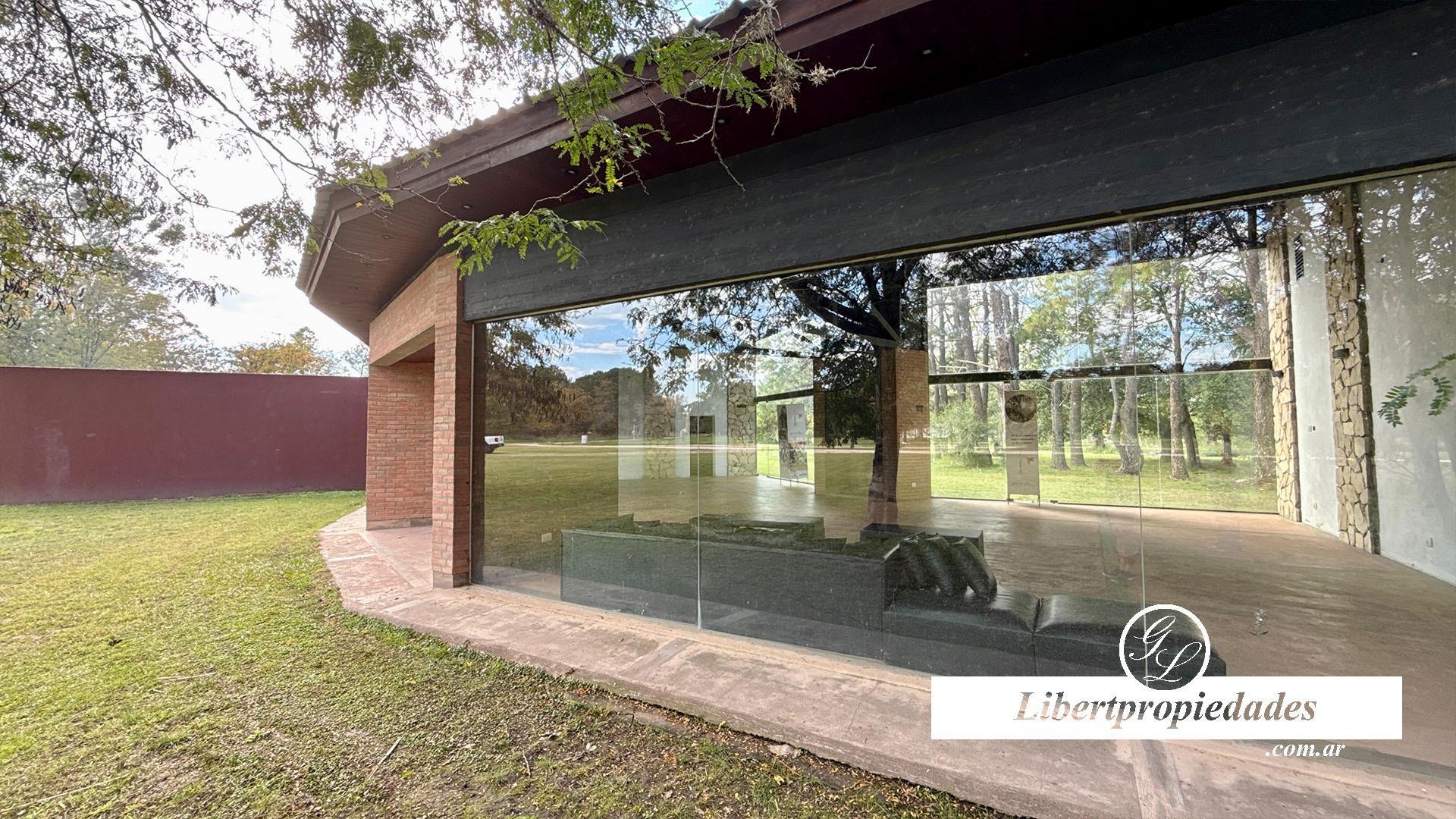 Terreno en Venta de 1696,0 m2