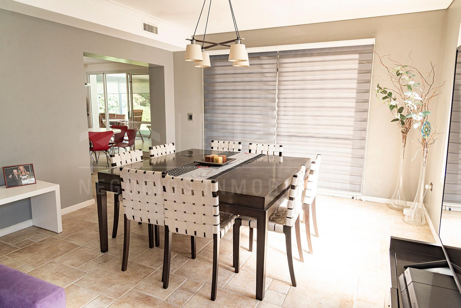 Excelente casa en venta - St. Thomas Sur Canning