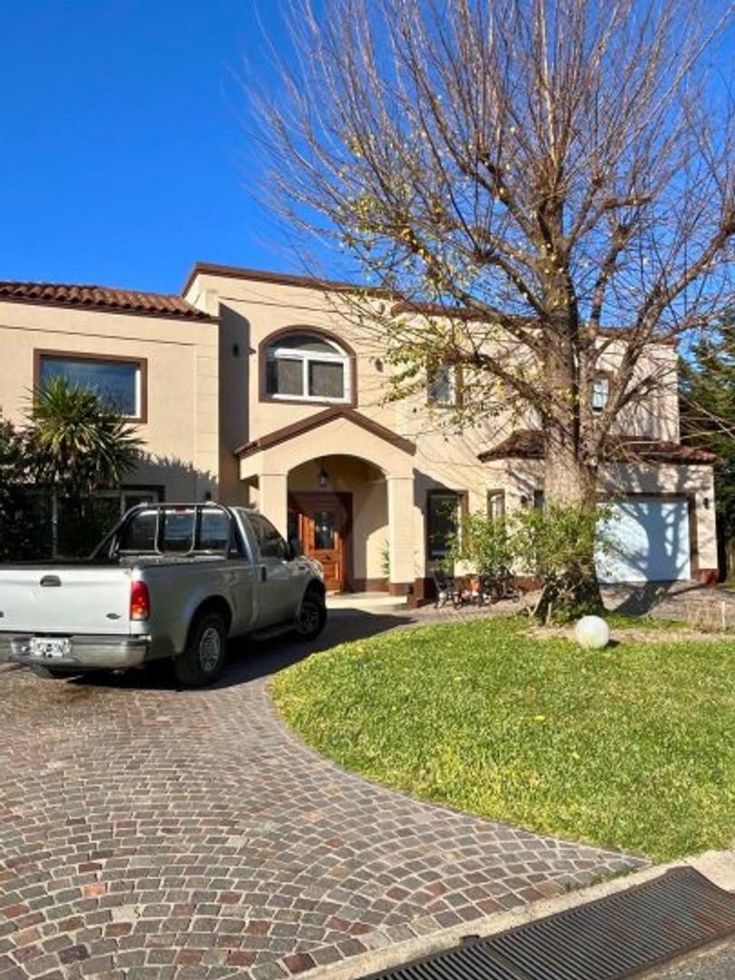 Calle 137, Hudson, Partido de Berazategui, Buenos Aires, 1885, Argentina , Piso 1