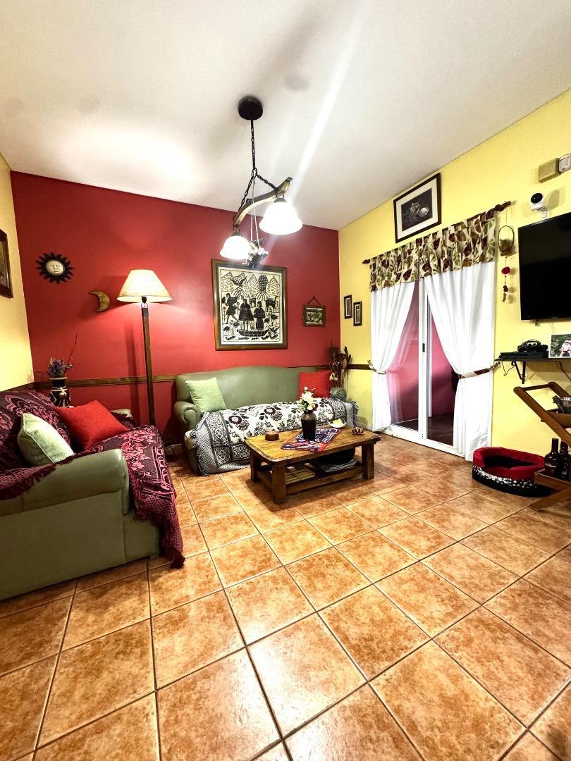 Hermosa propiedad en barrio privado  “ Mirasoles”