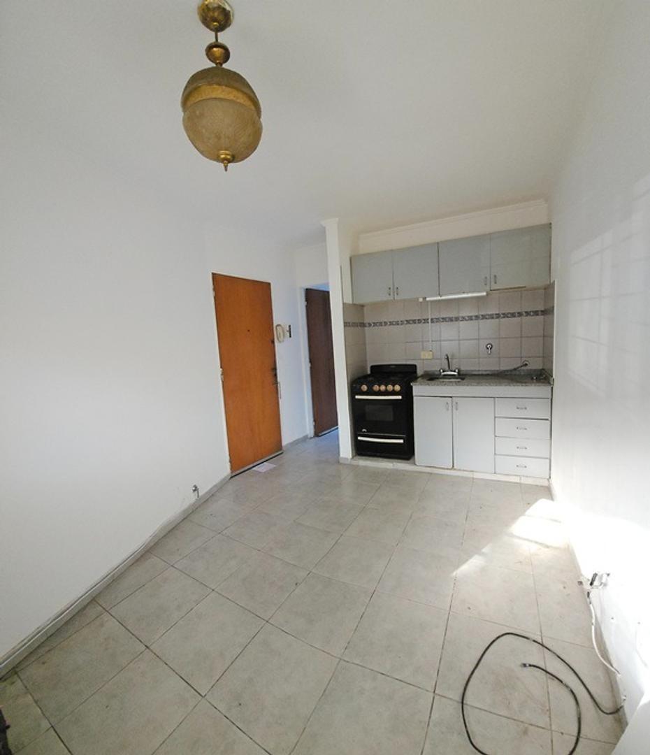 LA PAZ 16001 DORMITORIO PLANTA BAJA CON PATIO