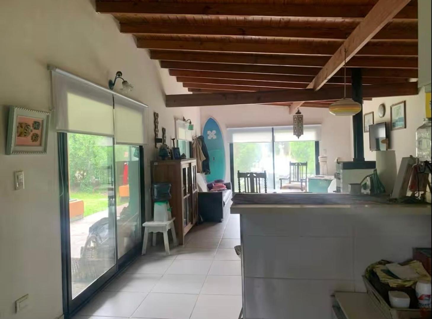 Casa 3 ambientes con 2 baños