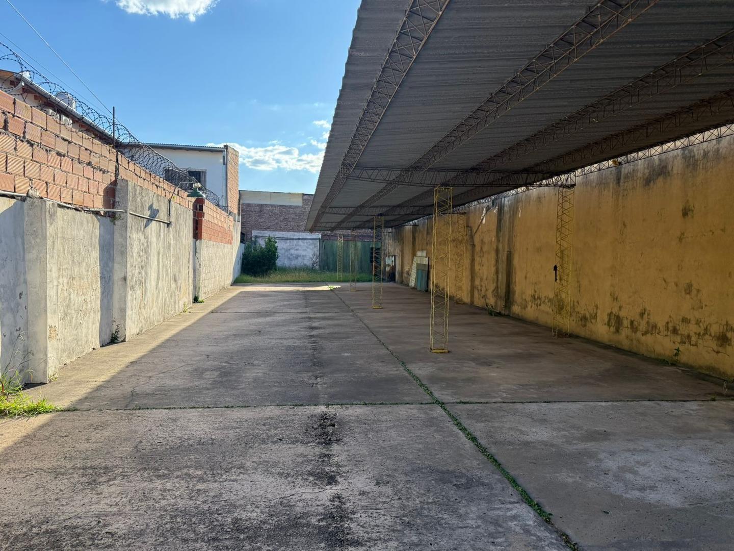 Terreno en Venta en Munro, USD 130.000