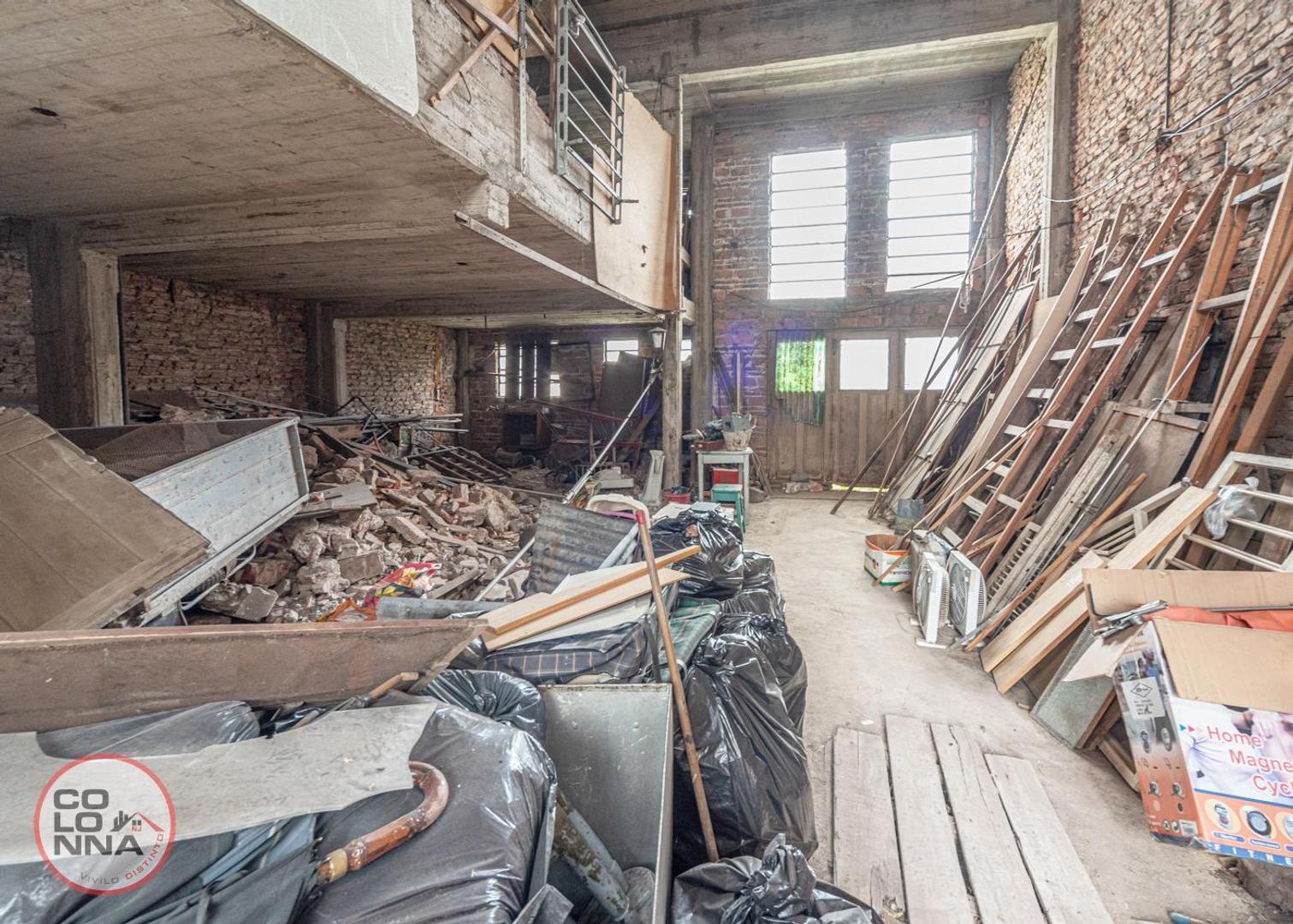 Venta  galpón doble altura c/ entrepiso, Ideal Inversor   2 viviendas a reciclar-Caseros