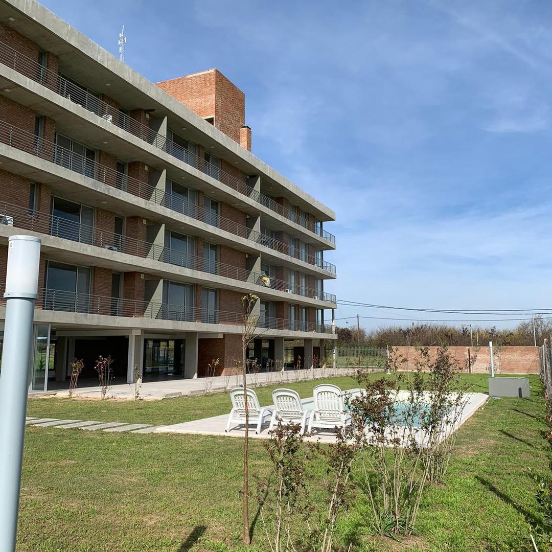 Condominio de 2 dormi con cochera y amenities