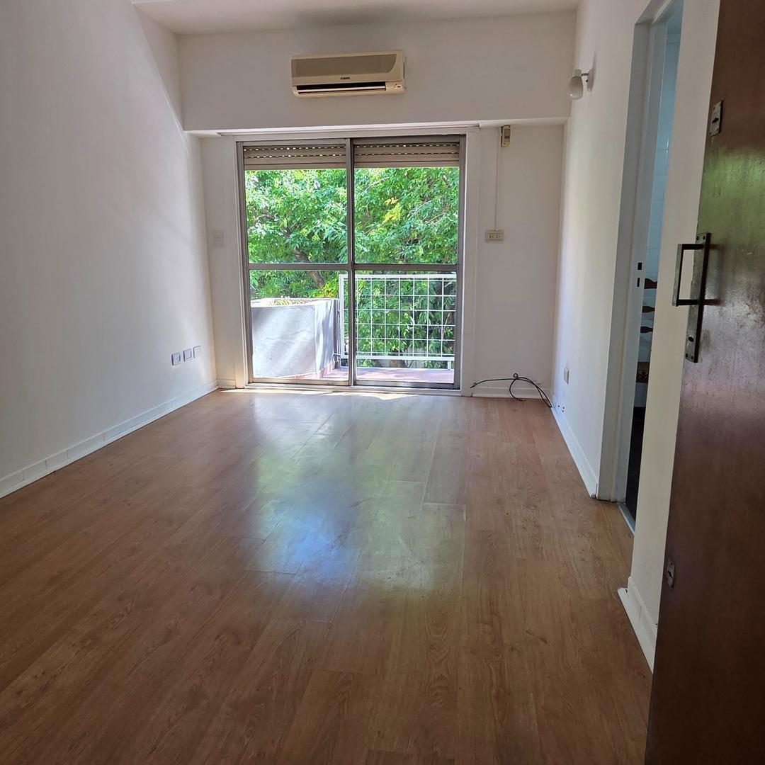 Departamento en Alquiler en Coghlan, $ 820.000