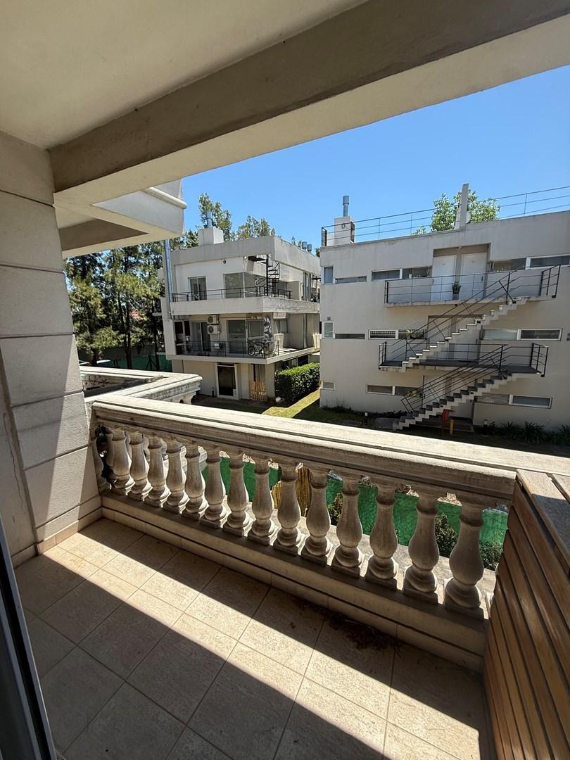 Departamento en Alquiler con 1 cocheras