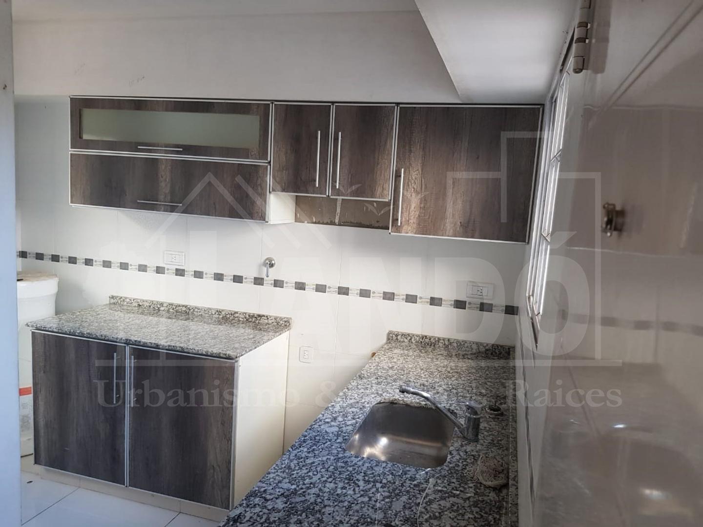 DUPLEX EN VENTA CON COCHERA Y PATIO A ESTRENAR