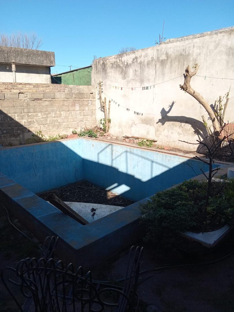 Av Hipolito Irigoyen 1727