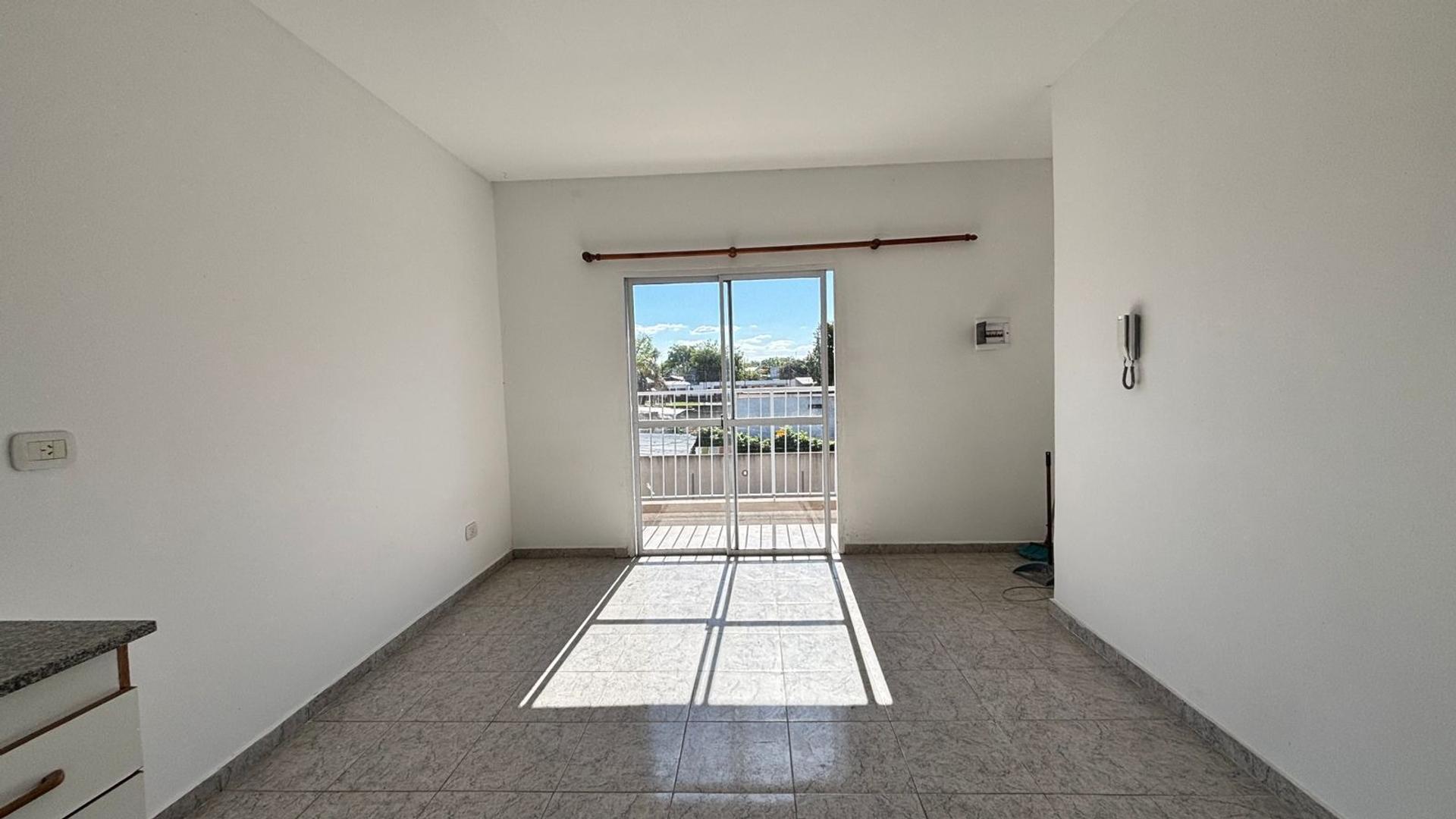 ALQUILER DPTO 2 AMB CON COCHERA PLATANOS