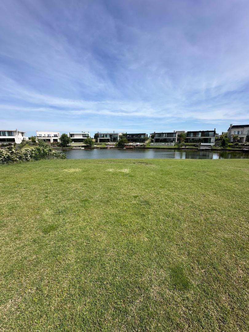 Terreno en Venta de 908,0 m2