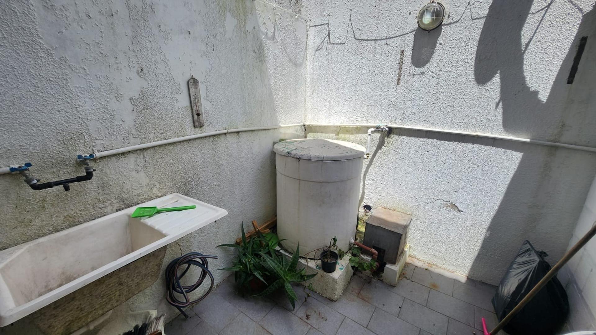 Depto Tipo Casa en Venta con 1 cocheras