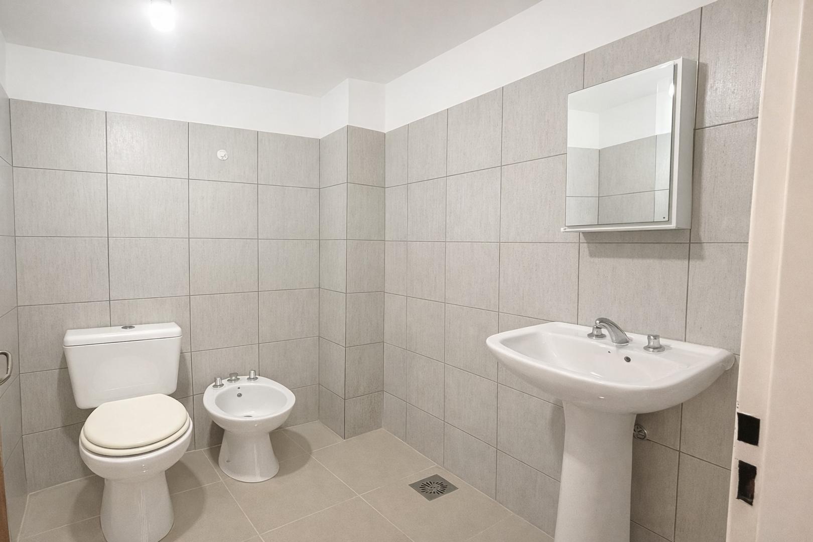 Montevideo 3700 , Piso 2