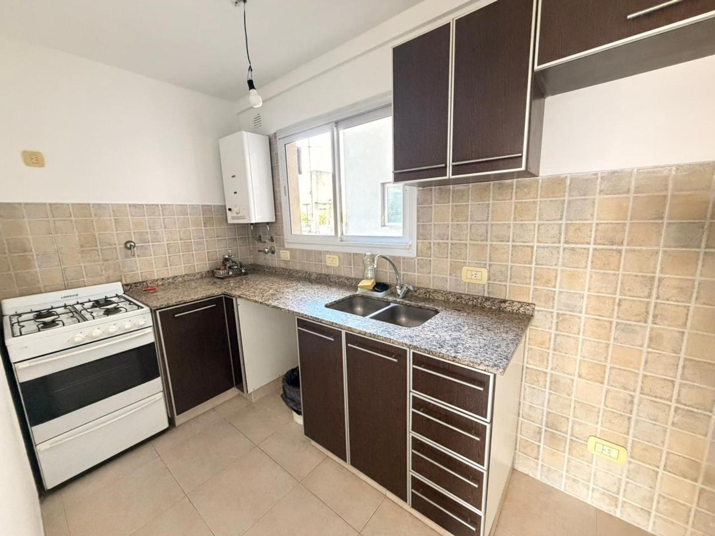 Departamento en Alquiler en Castelar Norte, $ 600.000