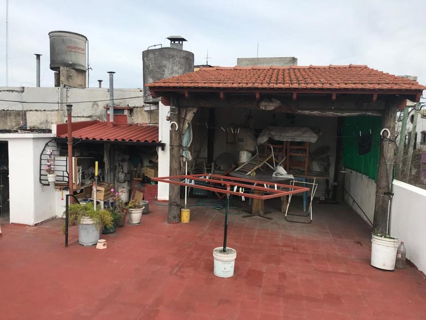 P.H. AL FRENTE ENTRADA INDEPENDIENTE 2 DORMITORIOS Y GARAGE