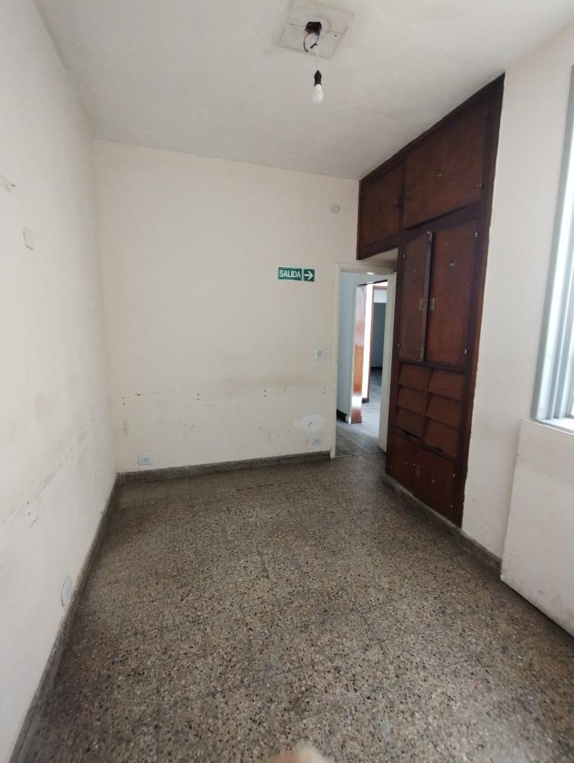 CASA EN VENTA USO COMERCIAL Y/O PROIFESIONAL IDEAL INVERSOR