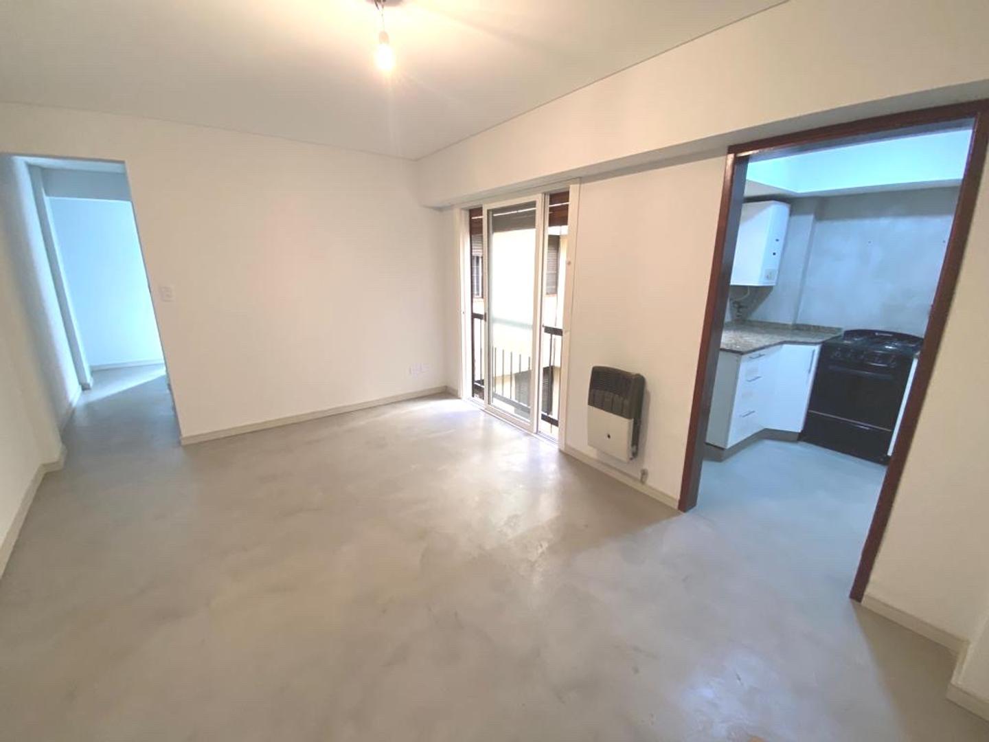 Impecable Departamento 3 amb. c/baulera- Acepta Permuta