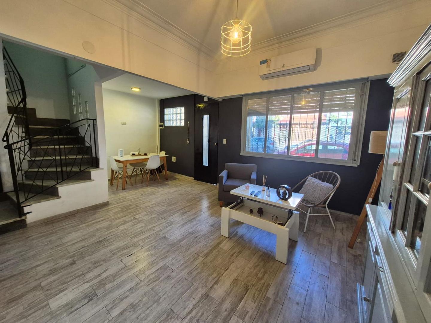 Venta Casa 51 años 4 dormitorios, 105m2, Coronel Ramón Lorenzo Falcón ...